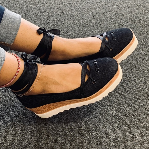 Ankle Strap Almond Toe Napa Leather Flatform Wedge